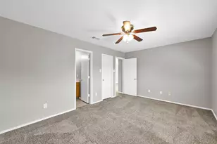 2214 Shady Tree Ln, Conroe, TX 77301 - Photo 11