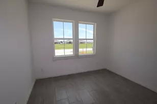 12318 Old Fashion Cir, Mont Belvieu, TX 77535 - Photo 11