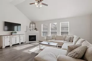 8219 Quiet Prairie Trail, Houston, TX 77049 - Photo 9