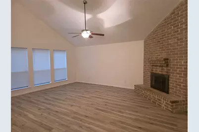 8522 Fawn Terrace Drive, Houston, TX 77071 - Photo 7