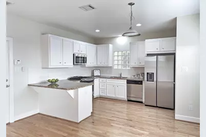 3730 Main Poplar Dr, Houston, TX 77025 - Photo 9