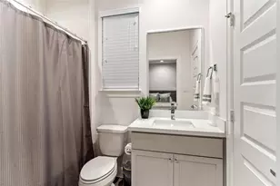 308 Jensen Dr, Houston, TX 77020 - Photo 39