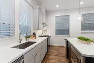 308 Jensen Dr, Houston, TX 77020 - Photo 15