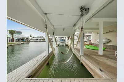 4231 Jolly Roger Road, Jamaica Beach, TX 77554 - Photo 43