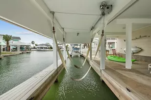 4231 Jolly Roger Rd, Jamaica Beach, TX 77554 - Photo 43