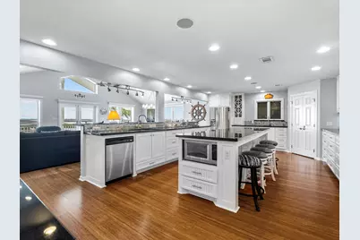 4231 Jolly Roger Road, Jamaica Beach, TX 77554 - Photo 19