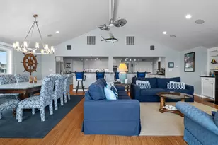 4231 Jolly Roger Rd, Jamaica Beach, TX 77554 - Photo 9