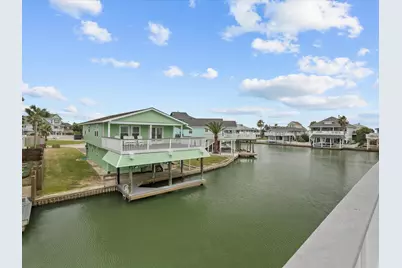 4231 Jolly Roger Road, Jamaica Beach, TX 77554 - Photo 45