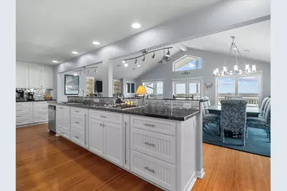 4231 Jolly Roger Road, Jamaica Beach, TX 77554 - Photo 15