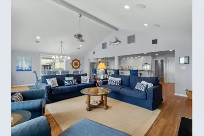 4231 Jolly Roger Road, Jamaica Beach, TX 77554 - Photo 13