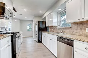 12318 Atwell Dr, Houston, TX 77035 - Photo 3