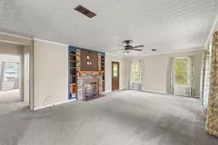 301 N Pine St, Woodville, TX 75979 - Photo 9