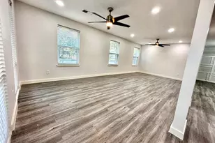 8058 Longridge Dr, Houston, TX 77055 - Photo 3