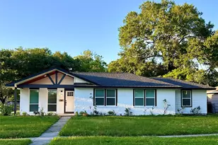 8058 Longridge Dr, Houston, TX 77055 - Photo 1