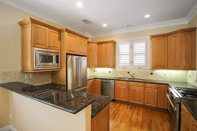 1523 Haddon Street #B, Houston, TX 77006 - Photo 9