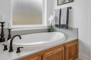 1920 Cottonwood Terrace Ct, College Station, TX 77845 - Photo 23