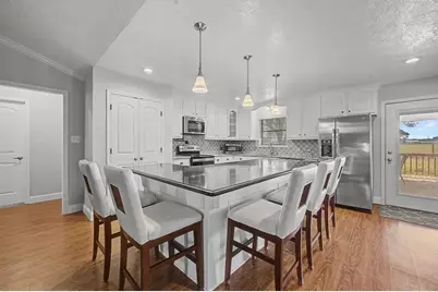 221 North Lake Drive, Winnie, TX 77665 - Photo 9