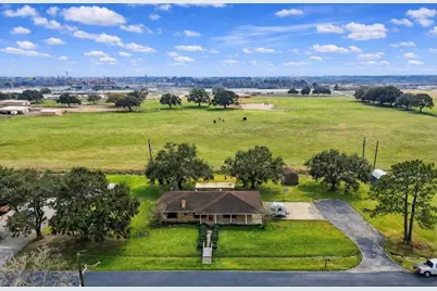 221 North Lake Drive, Winnie, TX 77665 - Photo 21