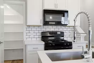 209 Clark Meadows Ln, Houston, TX 77076 - Photo 3