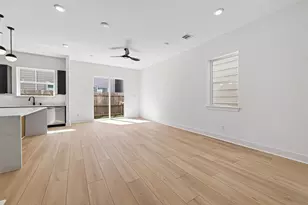 965 Highland Lgt Ln, Houston, TX 77091 - Photo 5