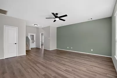 7611 Dragon Pearls Lane, Conroe, TX 77304 - Photo 9