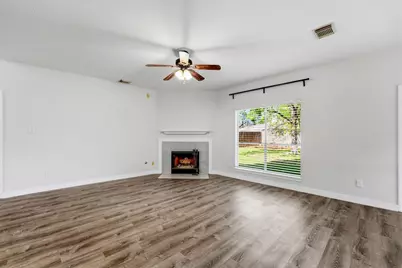 30802 Sifton Drive, Spring, TX 77386 - Photo 9