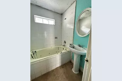 2912 Gregg Street, Houston, TX 77026 - Photo 3