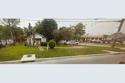 405 Houston Street, Rosenberg, TX 77471 - Photo 3