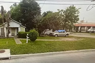 405 Houston St, Rosenberg, TX 77471 - Photo 3