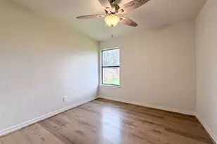 66 Tangerine Ct, Lake Jackson, TX 77566 - Photo 7