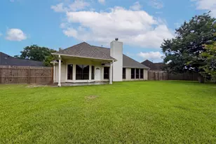 66 Tangerine Ct, Lake Jackson, TX 77566 - Photo 17