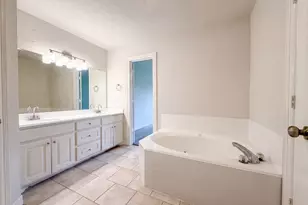 66 Tangerine Ct, Lake Jackson, TX 77566 - Photo 11