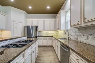 13514 Broadmeadow Ln, Houston, TX 77077 - Photo 19