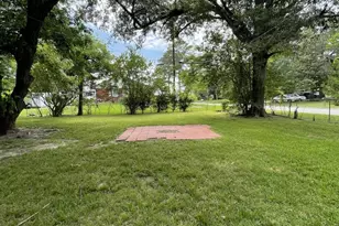 1004 Oak Dr, Huntsville, TX 77320 - Photo 35