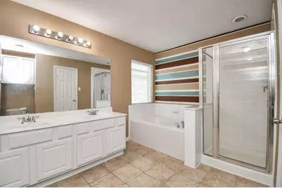 12818 Schiller Park Lane, Houston, TX 77014 - Photo 17