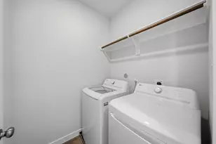 409 W Pk Hl, Stafford, TX 77477 - Photo 11