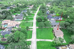 1203 Tall Pines Dr, Friendswood, TX 77546 - Photo 3