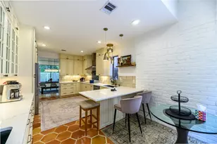 110 Sugar Berry Cir, Houston, TX 77024 - Photo 9