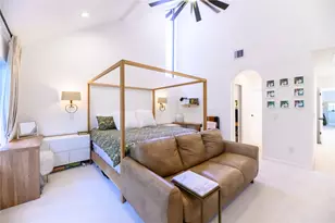 110 Sugar Berry Cir, Houston, TX 77024 - Photo 15