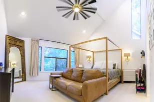 110 Sugar Berry Cir, Houston, TX 77024 - Photo 13