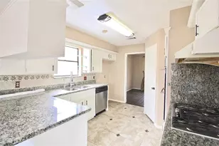 2835 Cotton Stock Dr, Sugar Land, TX 77479 - Photo 5