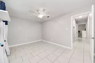 10203 Hollow Canyon Dr, Sugar Land, TX 77498 - Photo 21