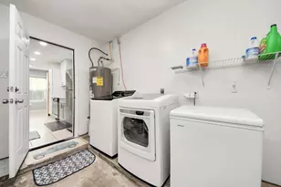 10203 Hollow Canyon Dr, Sugar Land, TX 77498 - Photo 17