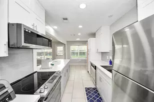 10203 Hollow Canyon Dr, Sugar Land, TX 77498 - Photo 13