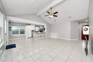 10203 Hollow Canyon Dr, Sugar Land, TX 77498 - Photo 3