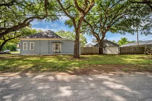 1300 7th St, Rosenberg, TX 77471 - Photo 41