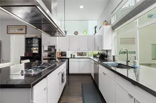 1229 W 17th St, Houston, TX 77008 - Photo 17