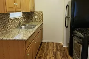 816 W Adoue St, Alvin, TX 77511 - Photo 37