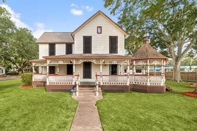 816 W Adoue Street, Alvin, TX 77511 - Photo 1