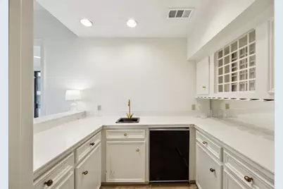 8800 Woodway Drive #15, Houston, TX 77063 - Photo 7